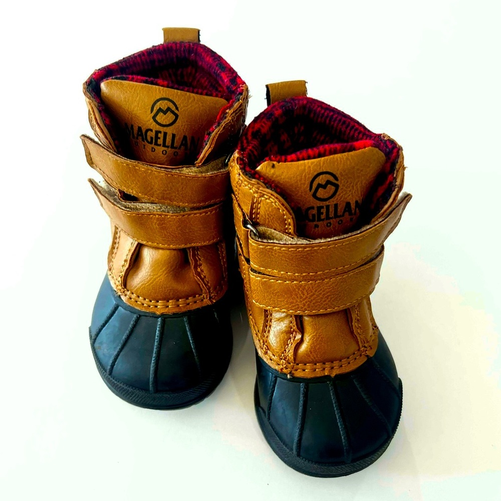 Magellan Outdoors Kids Duck Boots Size 6 Brown Black Plaid Waterproof